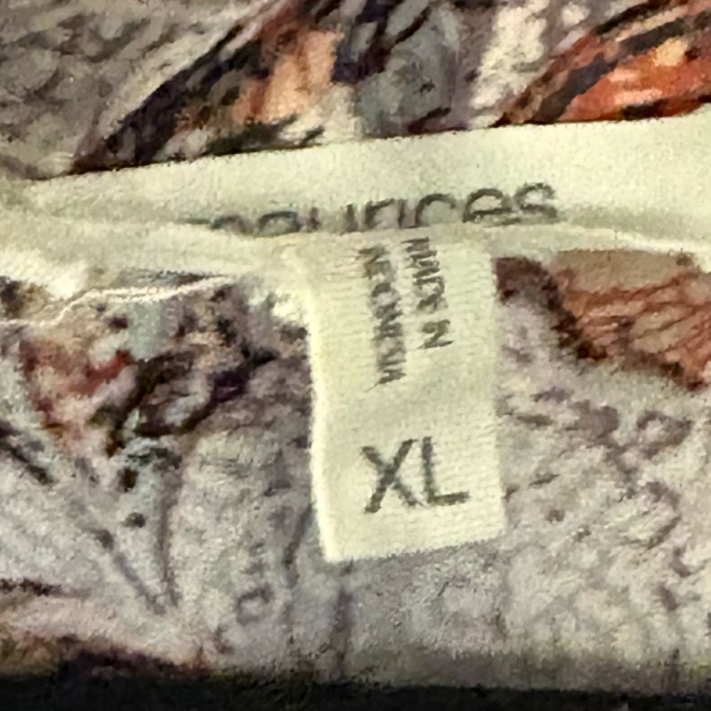 Multicolor Floral Blouse with Zipper - Picture 2 of 3